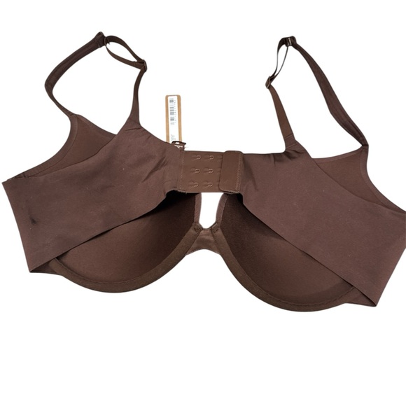 SKIMS Ultimate Collection Plunge Push Bra - Picture 2 of 3